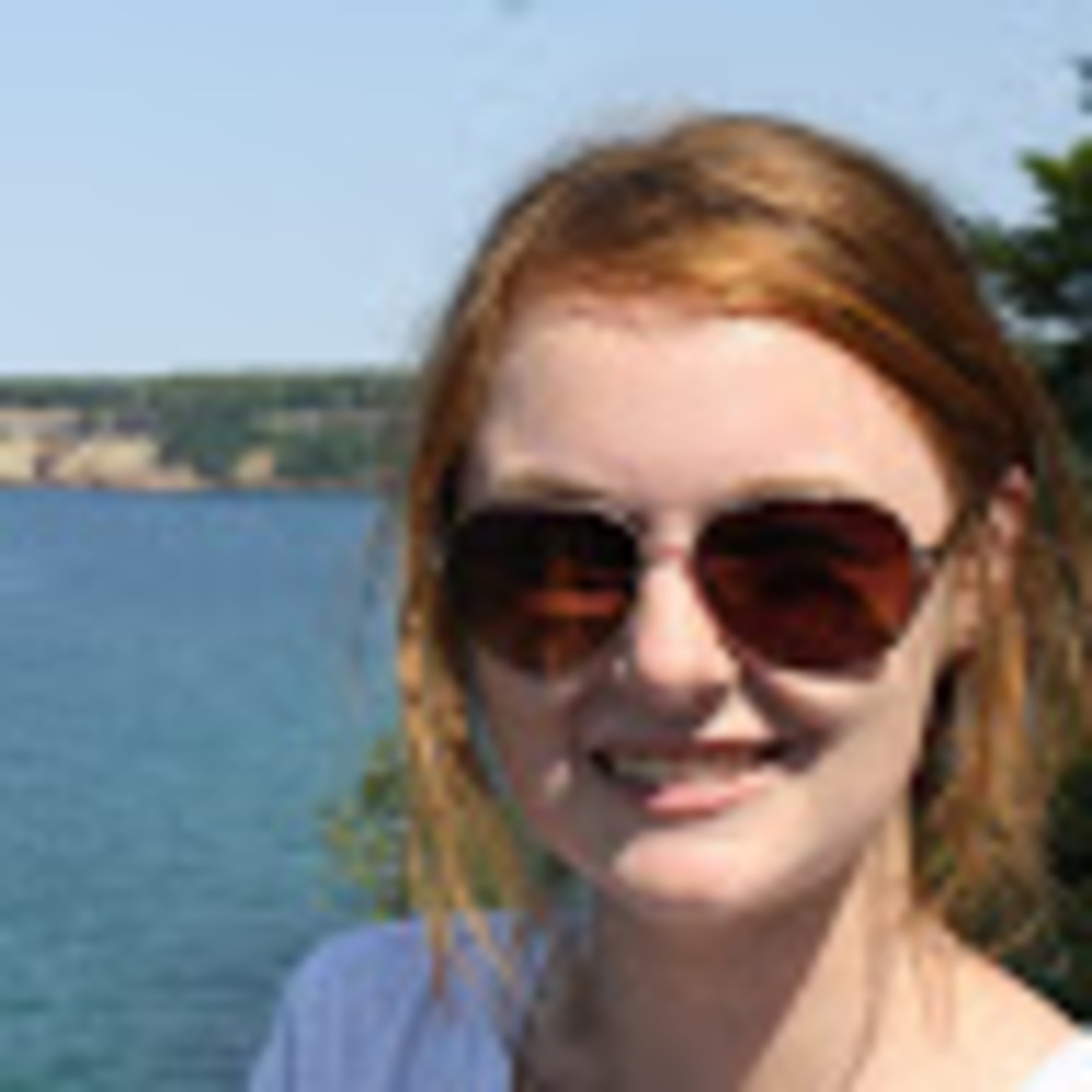 Meet your Posher, Olivia